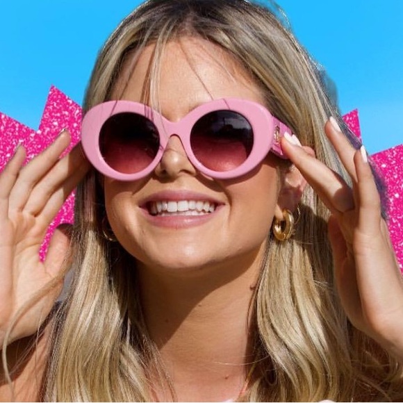 🎄Price Firm Burberry Sunglasses, New 240 - Picture 2 of 7